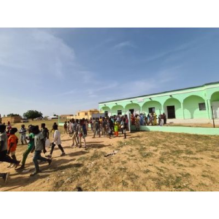 صورة بناء مدرسة في كل من / موريتانيا - الصومال - توغو